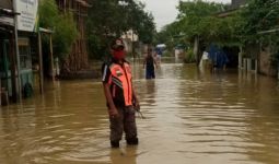 Longsor dan Banjir Terjang Cilacap, Ratusan Orang Mengungsi - JPNN.com