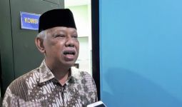 Prof Azyumardi Azra: Rektor Disuruh Kurangi UKT, Apa Kontribusi Mendikbud?  - JPNN.com