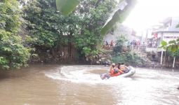 Detik-detik Bocah Tenggelam di Kali Pesanggrahan Jakbar, Langsung Hilang - JPNN.com