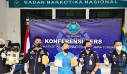 Paket Ganja Dua Kilogram Disita, Petugas Bea Cukai dan BNNP Jateng Cari Siapa Pemiliknya - JPNN.com