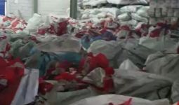 50.000 Karung Bansos Terbengkalai, Sudah 3 Bulan di Gudang, Kacau - JPNN.com