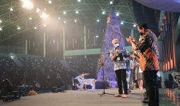Ganjar Pranowo: Selamat Natal, Saya Tidak Akan Mengganggu Waktu Ibadah Panjenengan - JPNN.com