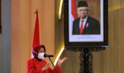 Menyusuri Jalur Darat, Mensos Risma Siap Berkantor di Jakarta Mulai Senin - JPNN.com