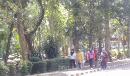 Begini Suasana Taman Margasatwa Ragunan Saat Libur Nataru - JPNN.com