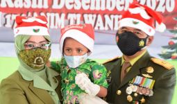 Bulan Kasih Natal, Danrem Merauke Sambangi Anak-Anak Panti Asuhan dan Bagikan Bingkisan - JPNN.com