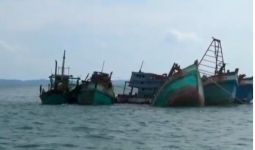 Lima Kapal Asing Ditenggelamkan Kejaksaan di Laut Kepri, Satu dari Malaysia Selamat Tinggal! - JPNN.com