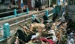 Oalah, Ini Penyebab Banjir di Surabaya - JPNN.com