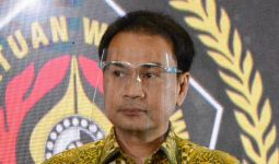 Bang Azis Minta Pemerintah Tegas soal Larangan WNA Masuk Indonesia - JPNN.com