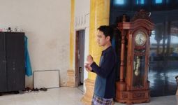 Masjid Nurul Ikhsan Disatroni Maling, Pelaku Pura-pura Mau Salat, Dua Hp Raib - JPNN.com