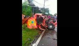 Kecelakaan Maut Mobil Operasional BPBD vs Truk di Pringgabaya, 1 Tewas dan 2 Kritis - JPNN.com