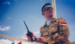 Viral Gegara Konten Berbagi Rejeki, YouTuber Ganteng Ini Ternyata Mayor TNI - JPNN.com