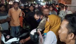 Istri Makan Bakso dengan Pria Lain, Suami Datang dari Belakang, Brak.., Berdarah - JPNN.com