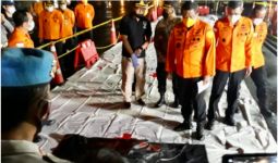 Basarnas Perpanjang Masa Operasi Pencarian Korban dan Serpihan Sriwijaya Air SJ182 - JPNN.com