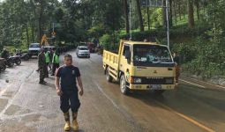 Hati-hati, Kawasan Gunung Mas Puncak Bogor Terjadi Longsor - JPNN.com