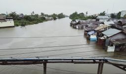 Hujan Deras Mengguyur, Kota Seribu Sungai Pun tak Kuasa Membendung Banjir - JPNN.com