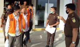 3 PNS Tersangka Korupsi Rehabilitasi Rumah Tak Layak Huni Ditahan - JPNN.com