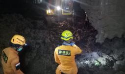 Laporan dari Tim SAR: 25 Korban Longsor di Sumedang Sudah Ditemukan, 15 Orang Masih Dicari - JPNN.com