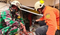 Laporan Terbaru BNPB: Majene Kembali Diguncang Gempa Berkekuatan 5,0 Magnitudo - JPNN.com