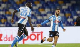 Napoli Berpesta Gol Hingga Setengah Lusin - JPNN.com