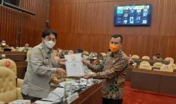 Inilah Sederet Catatan Drh Slamet untuk Program Pupuk Bersubsidi dan Kartu Tani - JPNN.com