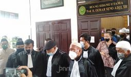 Alasan Kubu Gus Nur Tak Ajukan Eksepsi, Kalimat Terakhir Eggi Sudjana Menohok - JPNN.com