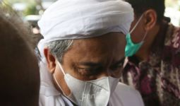 Habib Rizieq Mengislamkan 2 Orang Tahanan, Mengganti Nama Mereka - JPNN.com