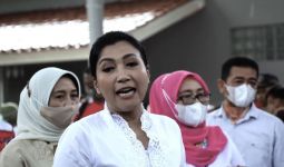 Kunjungi Indramayu, Hetty Andika Takjub Lihat Penampilan Penari Sintren - JPNN.com