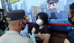 Perempuan yang Begituan di Halte Bus Ditangkap, Lihat Itu Tampangnya - JPNN.com
