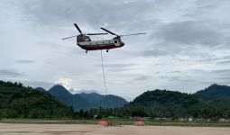 Helikopter BNPB Kirim 8 Ton Bantuan ke 2 Desa Terisolir Terdampak Gempa Sulbar - JPNN.com