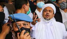 Begini Aktivitas Habib Rizieq Selama Ditahan Dua Bulan, Sungguh Mulia - JPNN.com