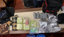 Bea Cukai-Bareskrim Sikat Penyelundupan Narkotika Senilai Rp 12,4 Miliar Jaringan Malaysia-Indonesia - JPNN.com