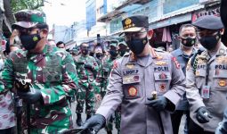 Datangi Tanah Abang Bersama Panglima TNI, Jenderal Listyo Sigit Memohon kepada Sekuriti - JPNN.com