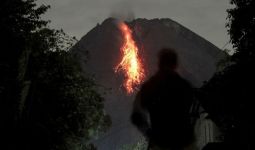 Hari Ini, Gunung Merapi Makin Sering Memuntahkan Lava - JPNN.com