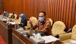 Andi Akmal Mengkritik Kebijakan Pemindahan IKN, Bayar Dulu Utang ke Bulog dan PT PI - JPNN.com
