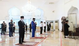 Presiden Jokowi dan PM Malaysia Tunaikan Salat Jumat, Siapa Imamnya? - JPNN.com