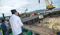 Menhub BKS Pastikan Protokol Kesehatan di Pelabuhan Yos Sudarso Sudah Baik - JPNN.com