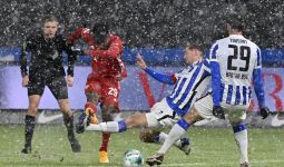 Hujan Salju Warnai Duel Hertha Berlin Vs Bayern - JPNN.com
