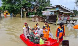Banjir di Bekasi Mulai Surut, Tetap Waspada - JPNN.com