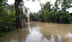 Siaga 1, Kota Bekasi Mulai Tergenang Banjir - JPNN.com