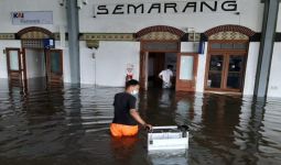 Banjir Semarang, KA Lintas Utara Sudah Bisa Beropeasi - JPNN.com
