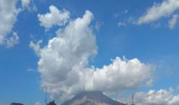 Hari Ini Gunung Sinabung Luncurkan Awan Panas - JPNN.com