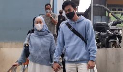 Film Cinta Subuh, Saksi Kisah Cinta Dinda Hauw dan Rey Mbayang - JPNN.com