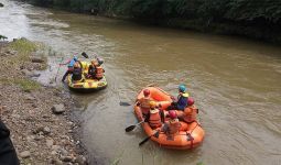 Bocah 9 Tahun di Bogor Hilang Terseret Arus Sungai Ciliwung - JPNN.com