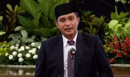 Jokowi Dinilai Perlu Menonaktifkan Wamenkumham demi Lindungi Independensi KPK - JPNN.com