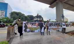 Kunker ke Kanwilkum HAM DKI Jakarta, Anggota Komisi III Disambut Demonstrasi - JPNN.com