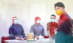 Vaksin Covid-19 Buatan UNDIP Semarang Lolos Uji Klinis I, Ganjar: Penting untuk Dikawal - JPNN.com