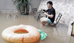 Nicky Tirta: Baru 2 Kali Ini Rumah Ikut Kebanjiran - JPNN.com