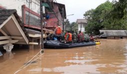 Banjir Jakarta, 300 Kepala Keluarga Cipinang Melayu Mengungsi - JPNN.com