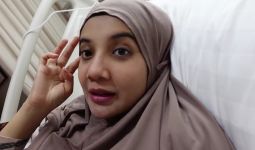 Zaskia Sungkar Dilarikan ke Rumah Sakit, Ini Penyebabnya - JPNN.com