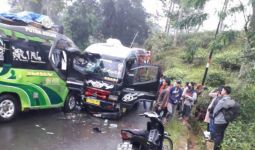 Bus 'Adu Banteng' di Garut, Banyak Korban - JPNN.com